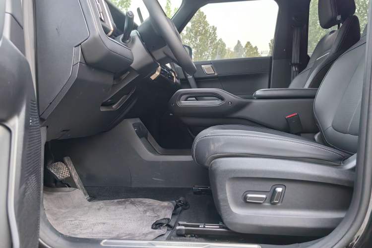 Used iCAR 03T 2024 520km Two-Wheel Drive Long-Range Version Left Front Seat