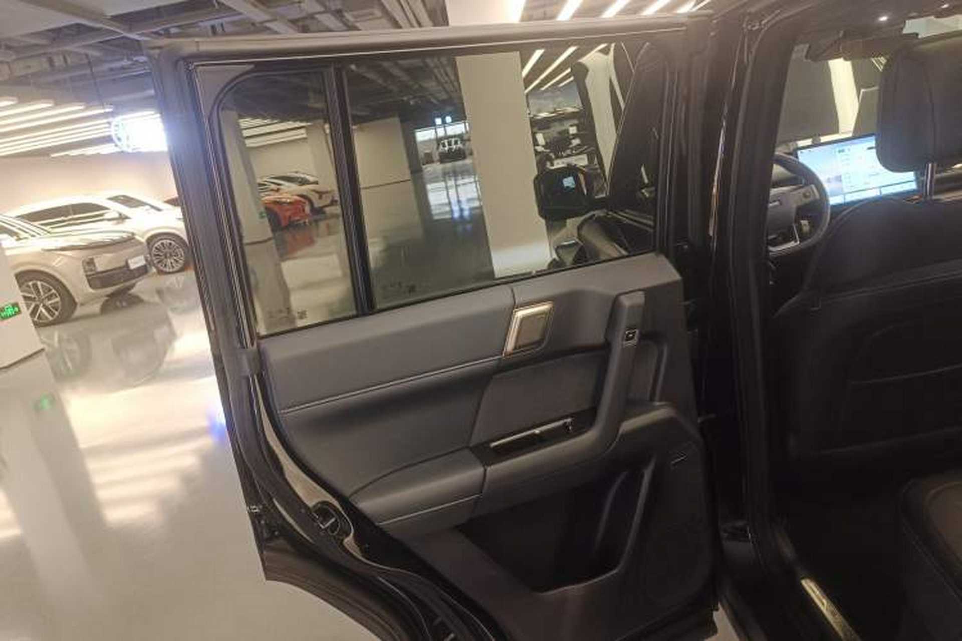 Used iCAR 03T 2024 501km Four-wheel Drive Long-Range Version Left Rear Door Interior