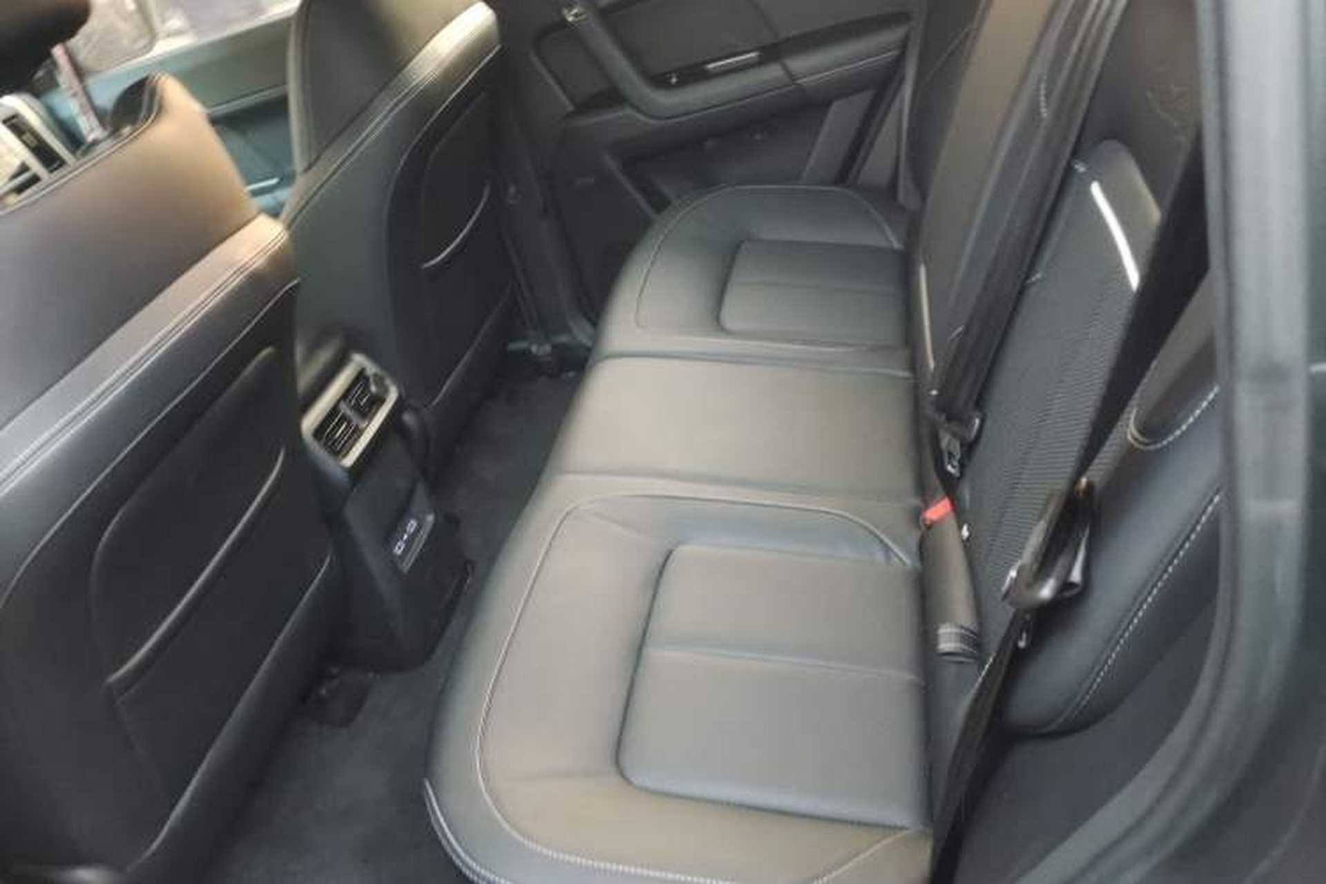 Used iCAR 03T 2024 501km Four-wheel Drive Long-Range Version Left Rear Seat