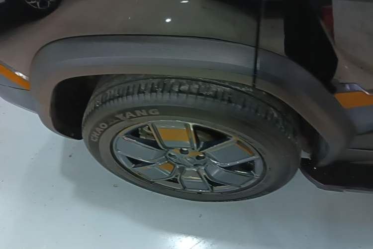 Used iCAR 03T 2024 520km Two-Wheel Drive Long-Range Version Right Rear Wheel Hub