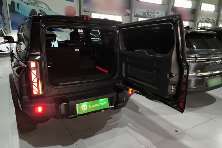 Used iCAR 03T  Trunk