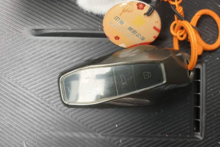 Used iCAR 03T 2024 520km Two-Wheel Drive Long-Range Version Vehicle Key