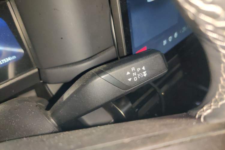 Used iCAR 03T 2024 501km Four-wheel Drive Long-range Enjoyment Version Gear Lever