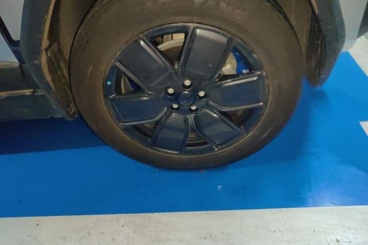 Used iCAR 03T 2024 501km Four-wheel Drive Long-range Enjoyment Version Right Front Wheel Hub