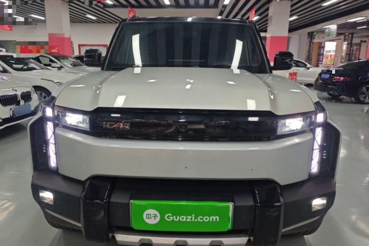 Used iCAR 03T 2024 520km Two-Wheel Drive Long-Range Version Front