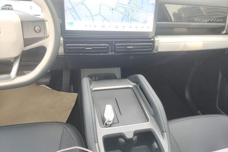 Used iCAR 03T 2024 520km Two-Wheel Drive Long-Range Version Gear Lever