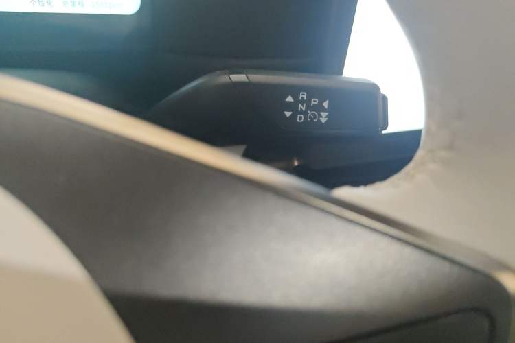 Used iCAR 03T 2024 520km Two-Wheel Drive Long-Range Version Gear Lever