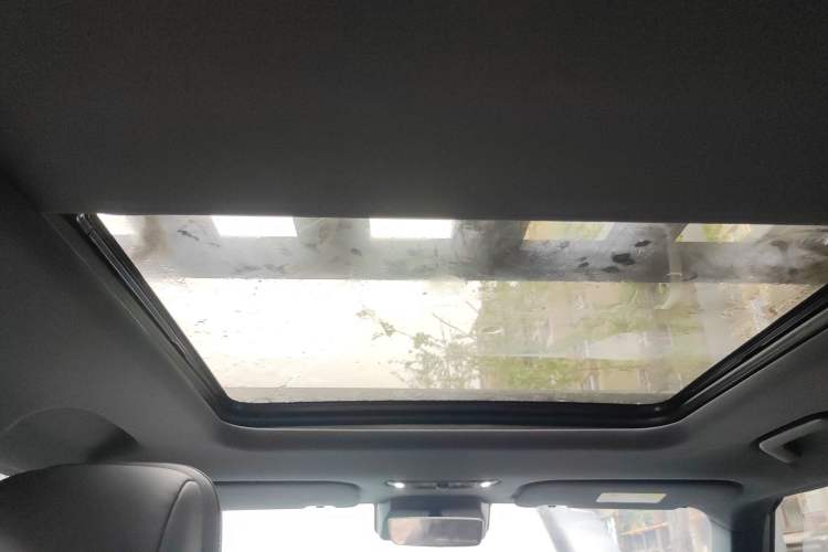 Used iCAR 03T 2024 501km Four-wheel Drive Long-Range Version Headliner