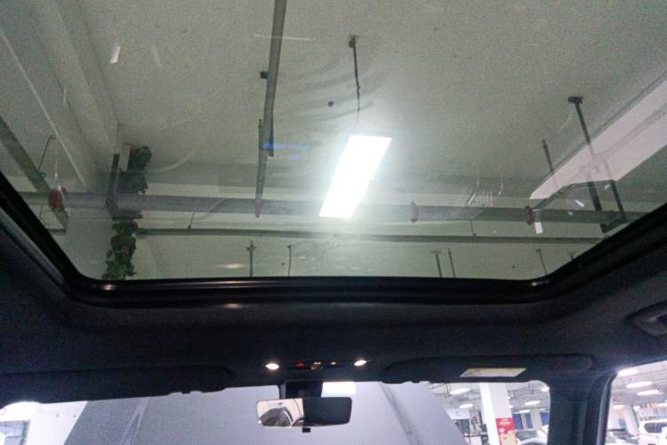 Used iCAR 03T 2024 520km Two-Wheel Drive Long-Range Version Headliner