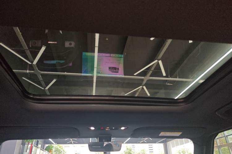 Used iCAR 03T 2024 501km Four-wheel Drive Long-Range Version Headliner