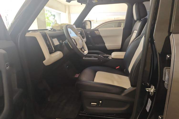 Used iCAR 03T 2024 520km Two-Wheel Drive Long-Range Version Left Front Seat