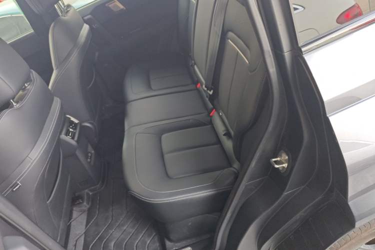 Used iCAR 03T 2024 501km Four-wheel Drive Long-Range Version Left Rear Seat