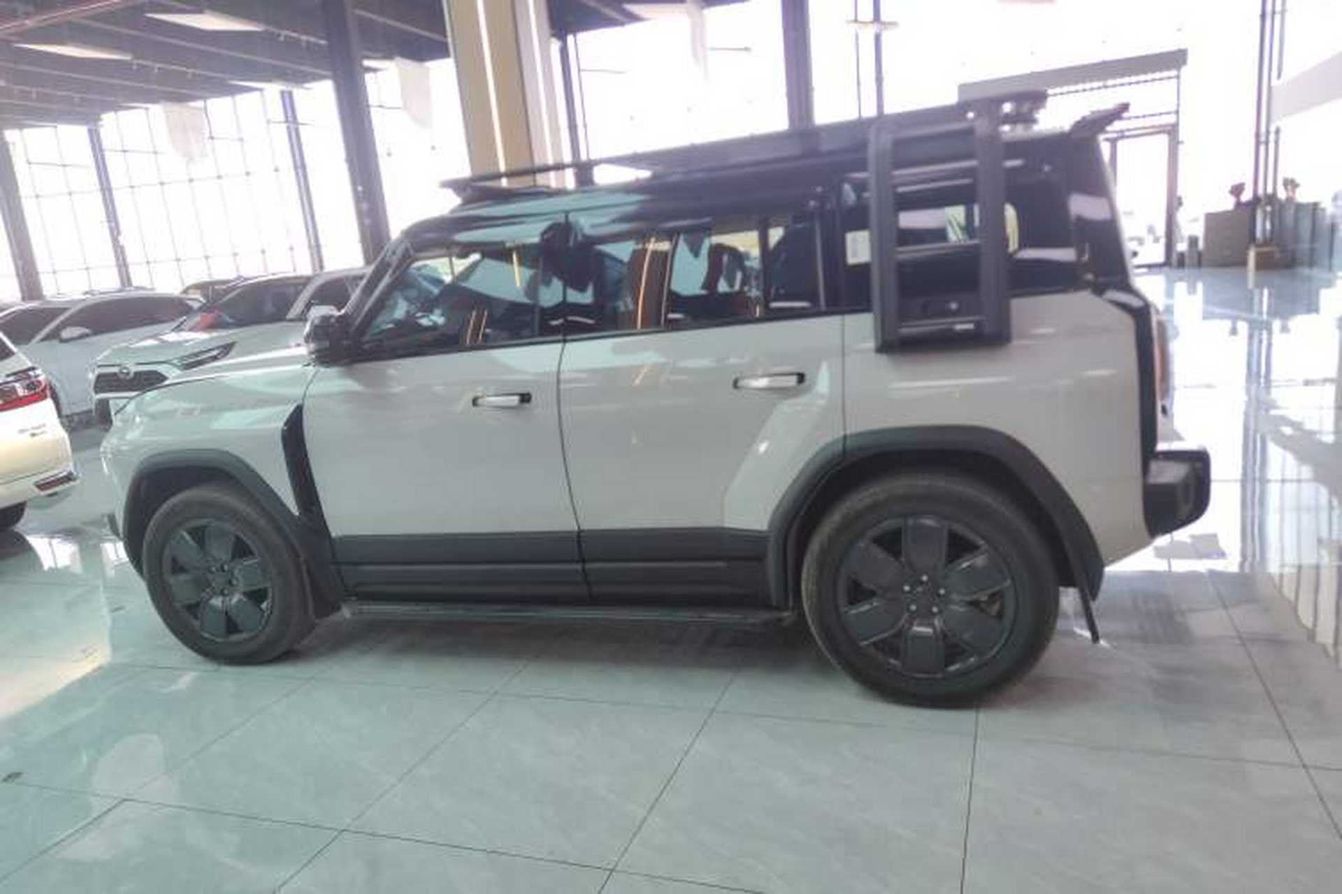 Used iCAR 03T 2024 501km Four-wheel Drive Long-Range Version Left Side