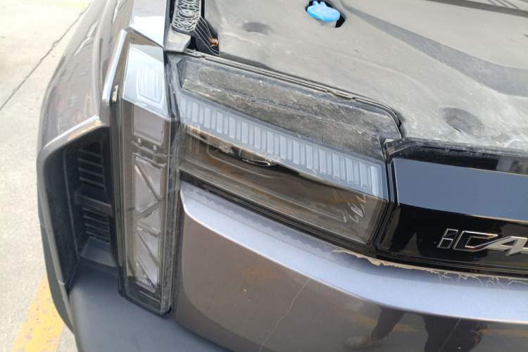 Used iCAR 03T 2024 520km Two-Wheel Drive Long-Range Version Right Front Headlight