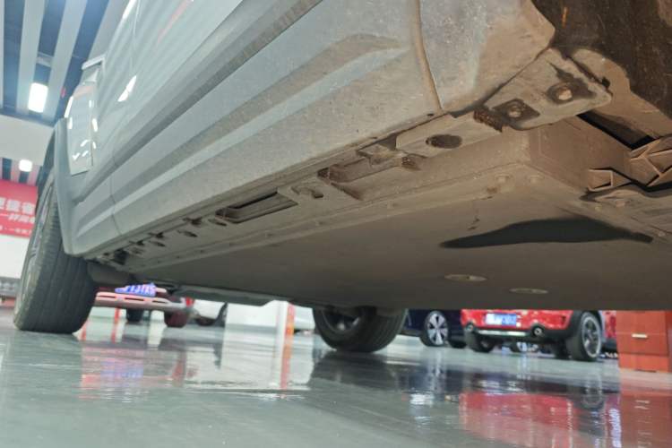 Used iCAR 03T 2024 520km Two-Wheel Drive Long-Range Version Right Side Sill