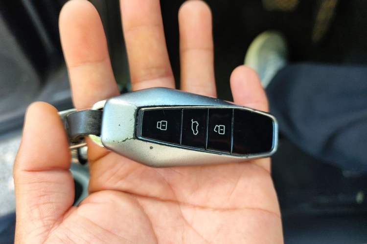 Used iCAR 03T 2024 501km Four-wheel Drive Long-Range Version Vehicle Key