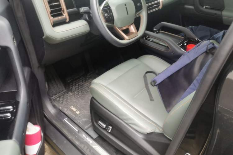 Used iCAR 03T 2024 520km Two-Wheel Drive Long-Range Enjoyment Edition Driver Seat