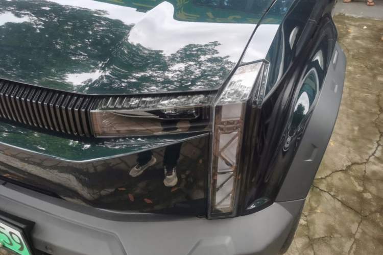 Used iCAR 03T 2024 520km Two-Wheel Drive Long-Range Enjoyment Edition Left Front Headlight