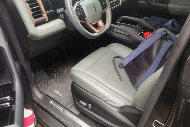 Used iCAR 03T 2024 520km Two-Wheel Drive Long-Range Enjoyment Edition Left Front Seat