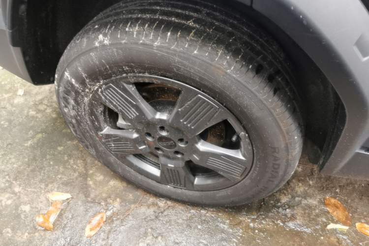 Used iCAR 03T 2024 520km Two-Wheel Drive Long-Range Enjoyment Edition Right Rear Wheel Hub