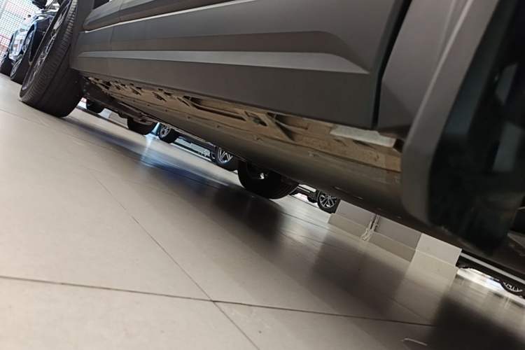 Used iCAR 03T 2024 520km Two-Wheel Drive Long-Range Version Right Side Sill