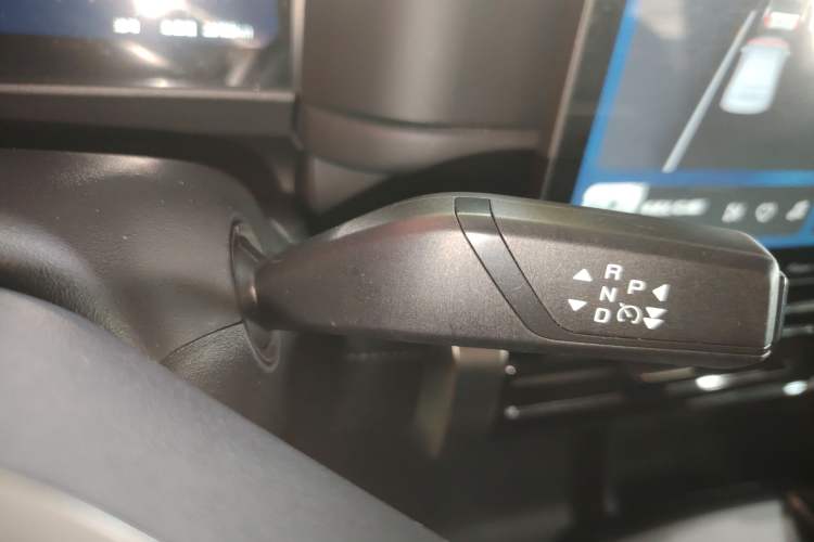 Used iCAR 03T 2024 501km Four-wheel Drive Long-Range Version Gear Lever