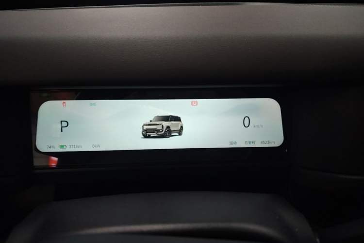 Used iCAR 03T 2024 501km Four-wheel Drive Long-Range Version Instrument Cluster