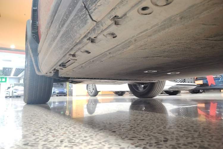 Used iCAR 03T 2024 501km Four-wheel Drive Long-Range Version Left Side Sill