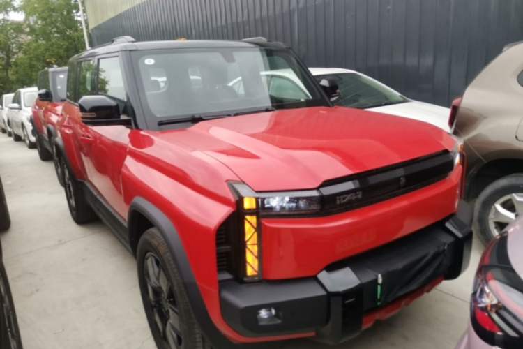 Used iCAR 03T 2024 501km Four-wheel Drive Long-Range Version Front Right 45 Deg