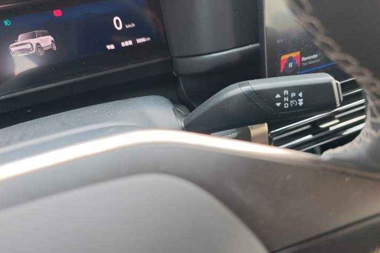Used iCAR 03T 2024 501km Four-wheel Drive Long-Range Version Gear Lever
