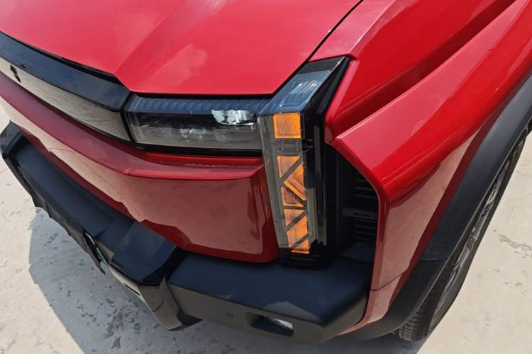 Used iCAR 03T 2024 501km Four-wheel Drive Long-Range Version Left Front Headlight