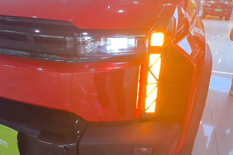 Used iCAR 03T 2024 501km Four-wheel Drive Long-Range Version Left Front Headlight