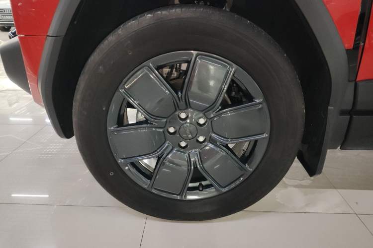 Used iCAR 03T 2024 501km Four-wheel Drive Long-Range Version Left Front Wheel Hub