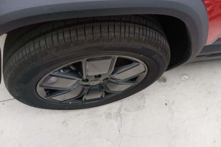 Used iCAR 03T 2024 501km Four-wheel Drive Long-Range Version Left Front Wheel Hub