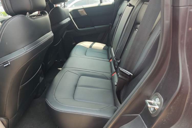 Used iCAR 03T 2024 501km Four-wheel Drive Long-Range Version Left Rear Seat