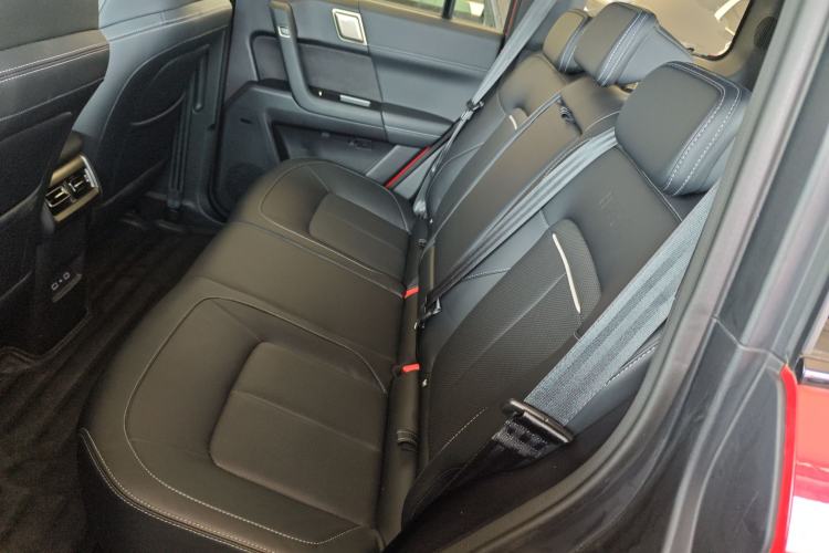 Used iCAR 03T 2024 501km Four-wheel Drive Long-Range Version Left Rear Seat