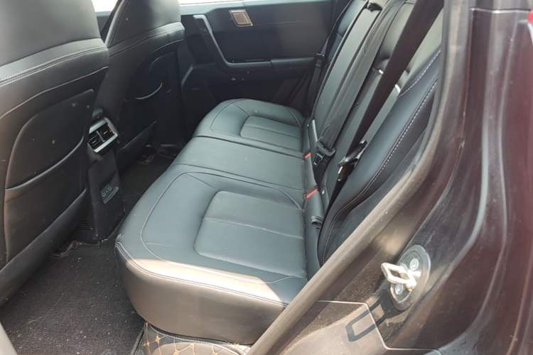 Used iCAR 03T 2024 501km Four-wheel Drive Long-Range Version Left Rear Seat