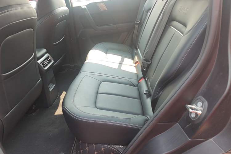 Used iCAR 03T 2024 501km Four-wheel Drive Long-Range Version Left Rear Seat