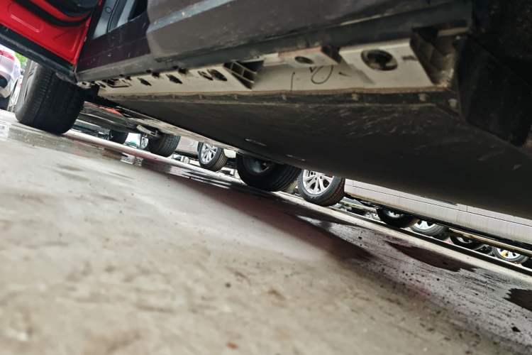 Used iCAR 03T 2024 501km Four-wheel Drive Long-Range Version Left Side Sill