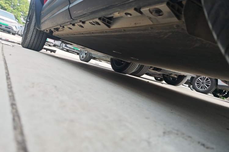Used iCAR 03T 2024 501km Four-wheel Drive Long-Range Version Left Side Sill