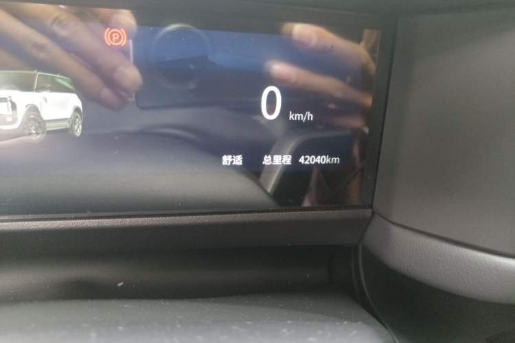 Used iCAR 03T 2024 520km Two-Wheel Drive Long-Range Version Odometer Close Up