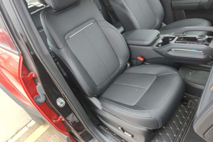 Used iCAR 03T 2024 501km Four-wheel Drive Long-Range Version Right Front Seat