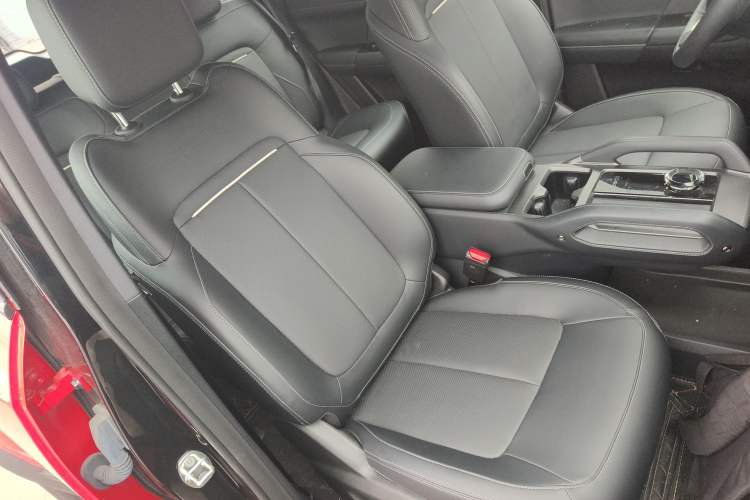 Used iCAR 03T 2024 501km Four-wheel Drive Long-Range Version Right Front Seat