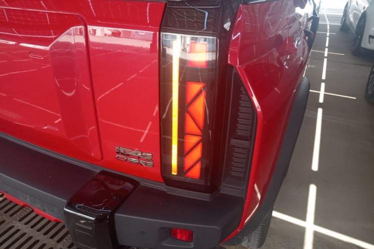 Used iCAR 03T 2024 520km Two-Wheel Drive Long-Range Version Right Rear Taillight
