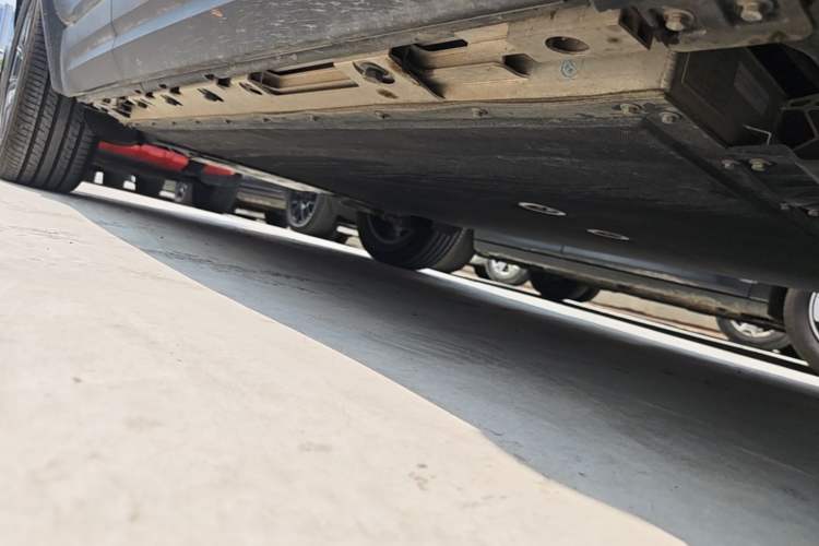 Used iCAR 03T 2024 501km Four-wheel Drive Long-Range Version Right Side Sill