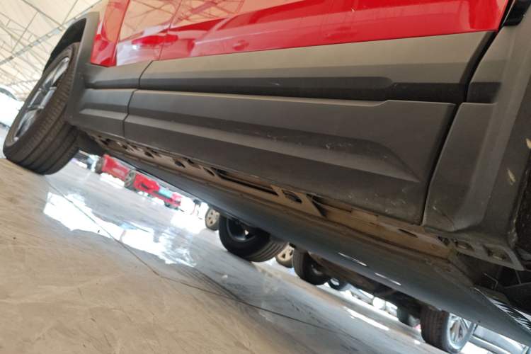 Used iCAR 03T 2024 501km Four-wheel Drive Long-Range Version Right Side Sill