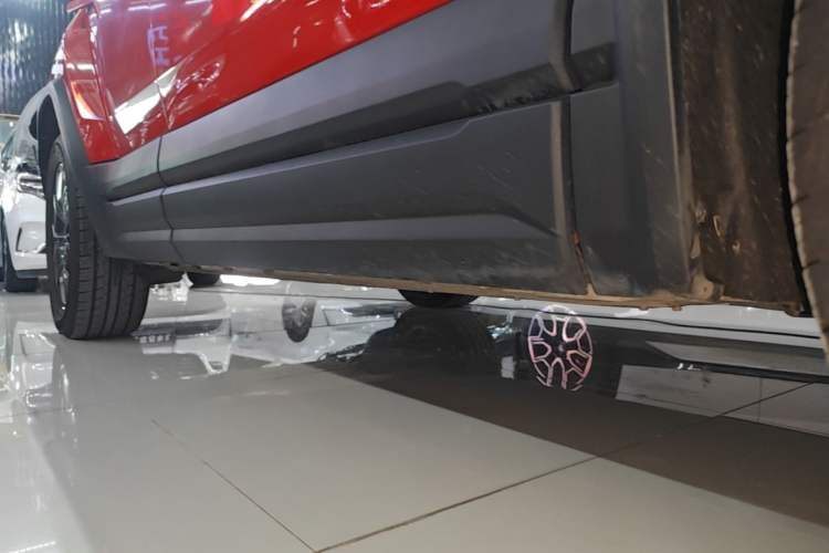 Used iCAR 03T 2024 501km Four-wheel Drive Long-Range Version Right Side Sill