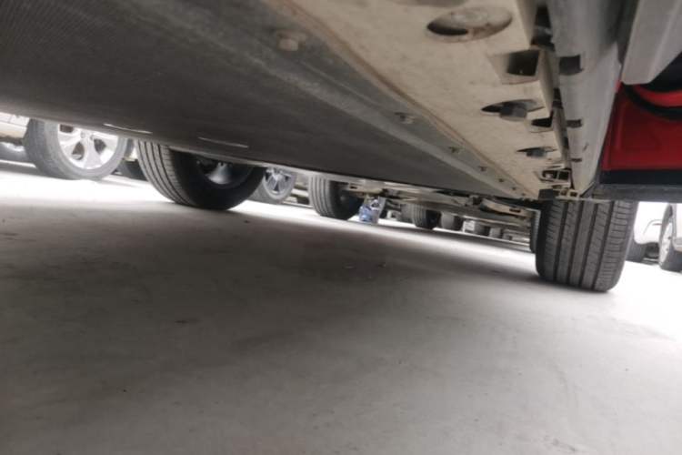Used iCAR 03T 2024 501km Four-wheel Drive Long-Range Version Right Side Sill