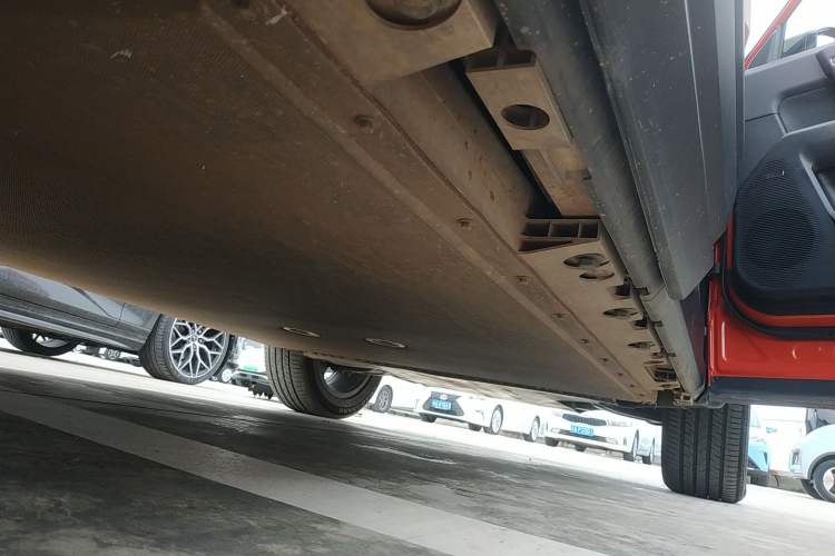 Used iCAR 03T 2024 501km Four-wheel Drive Long-Range Version Right Side Sill