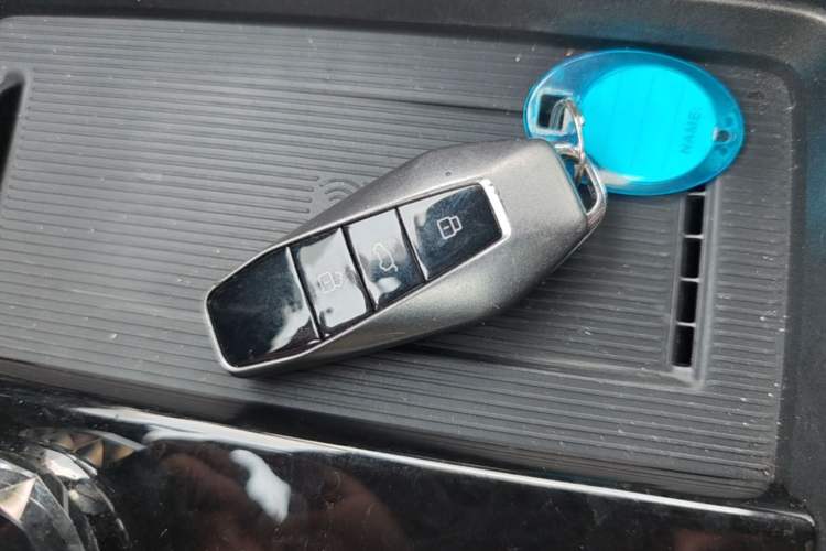 Used iCAR 03T 2024 501km Four-wheel Drive Long-Range Version Vehicle Key